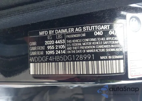 2013 Mercedes-Benz C 250 Sport z USA, uszkodzony, nr VIN WDDGF4HB5DG128991